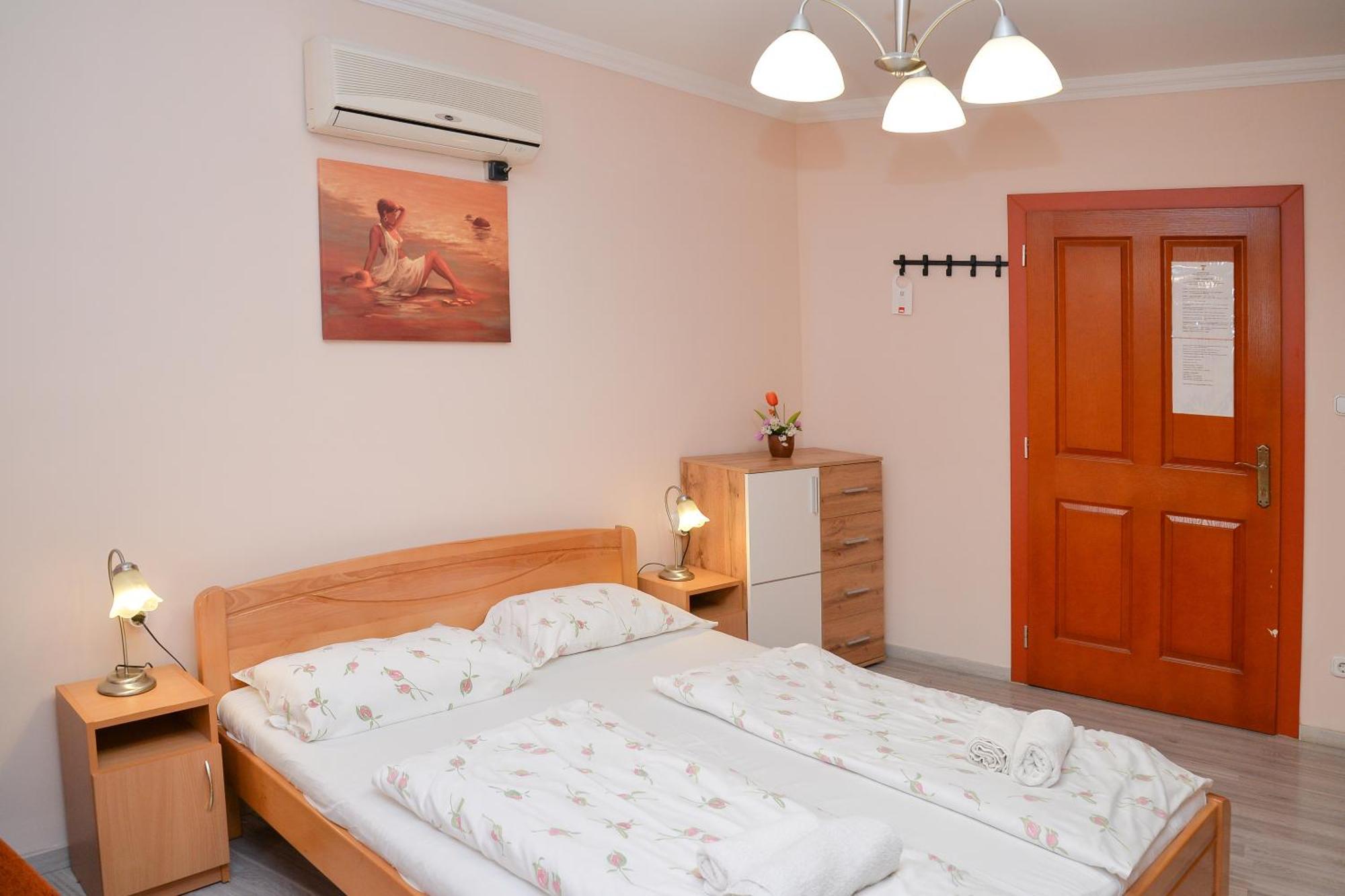 Major Panzio Es Etterem Bed & Breakfast ไฮจ์ดุสโซบอสโล ภายนอก รูปภาพ