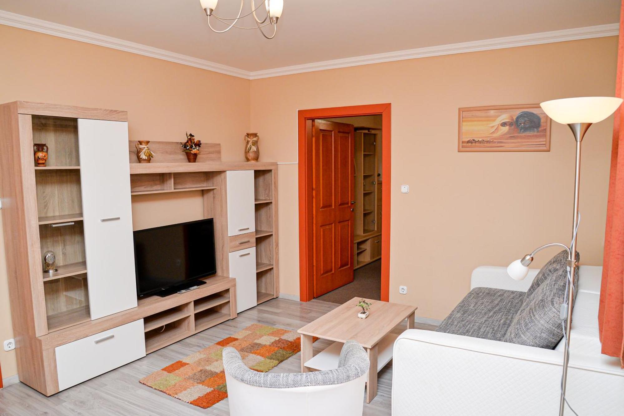 Major Panzio Es Etterem Bed & Breakfast ไฮจ์ดุสโซบอสโล ภายนอก รูปภาพ